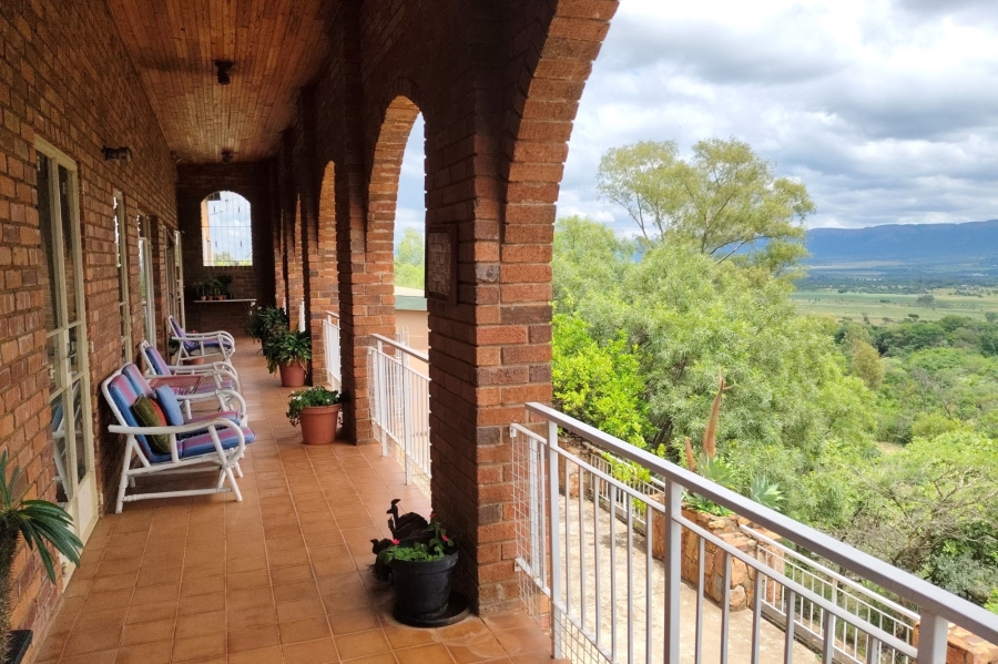 4 Bedroom Property for Sale in Hartbeespoort Rural North West